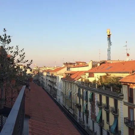 Apartment Pied A Terre With Terrazza In Milan City Center-3